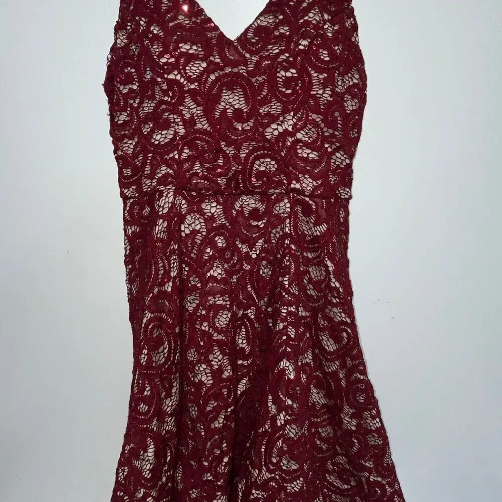 My Michelle Women's Maroon Lace‎ Overlay Sleeveless Mini Dress Size 7 NWT